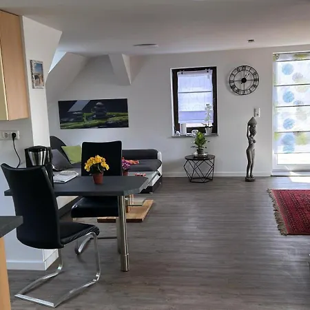 Schoenherrstrasse Apartman *
