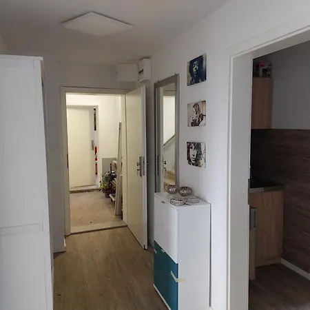 Apartment Schoenherrstrasse *